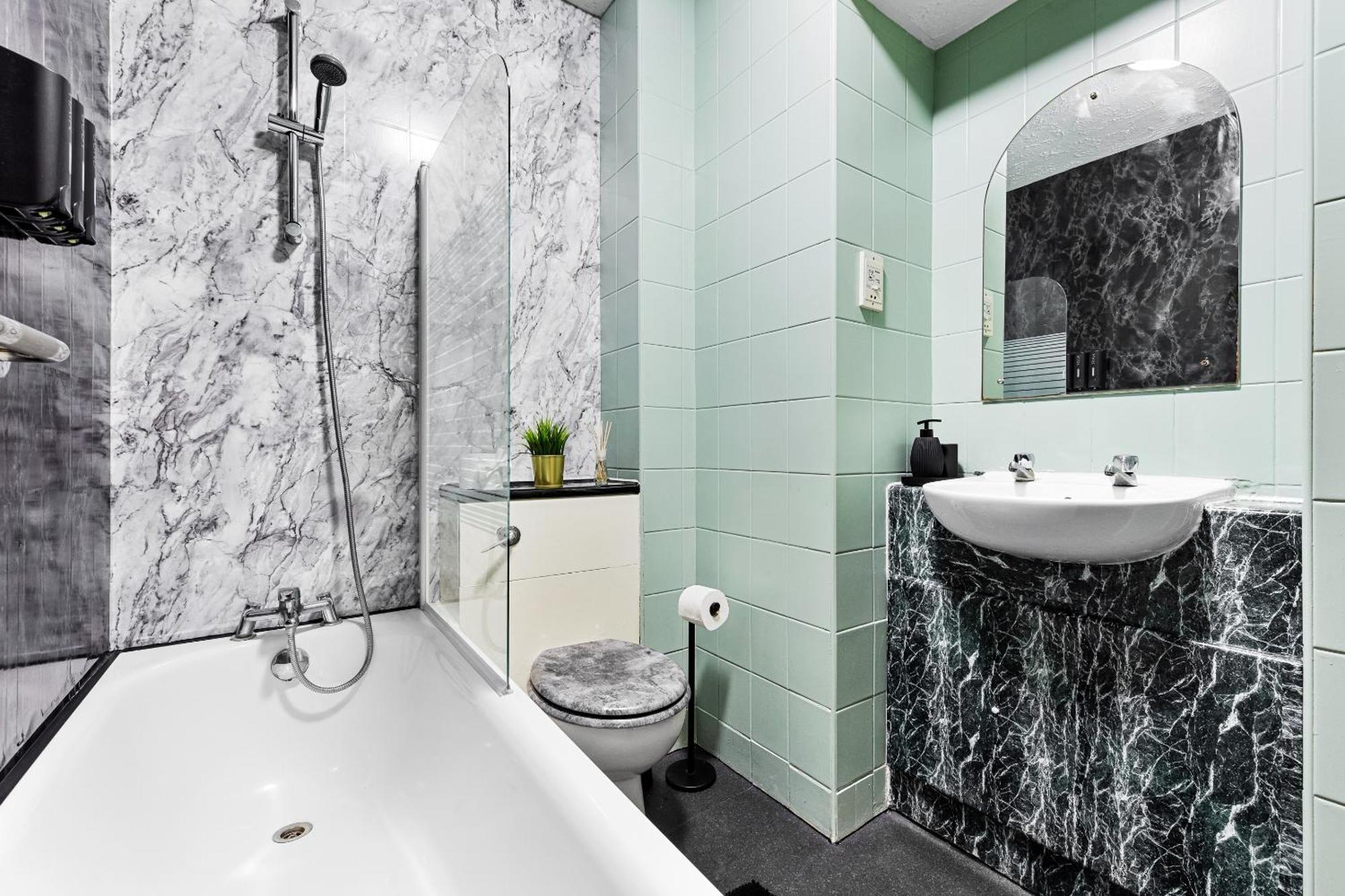 شقة Elegant & Cozy Fbs Downtown Flat لندن المظهر الخارجي الصورة
